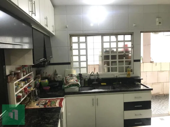 Imagem Sobrado com 2 quartos, à venda em São Paulo, Jardim Lourdes (Zona Sul)