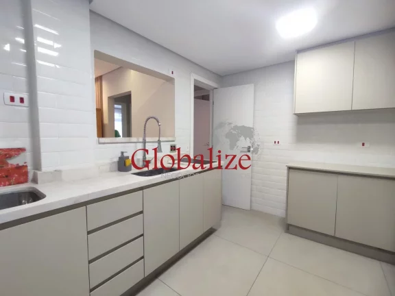 Imagem Apartamento 02 dormitórios 01 suíte vaga de garagem frente mar no Gonzaga em Santos R$ 680.000,00