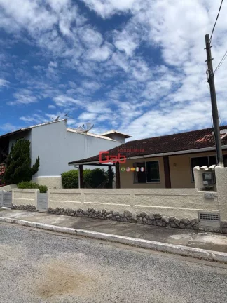 Imagem Casa com 3 dormitórios à venda, 130 m² por R$ 750.000,00 - Balneário São Pedro - São Pedro da Aldeia/RJ