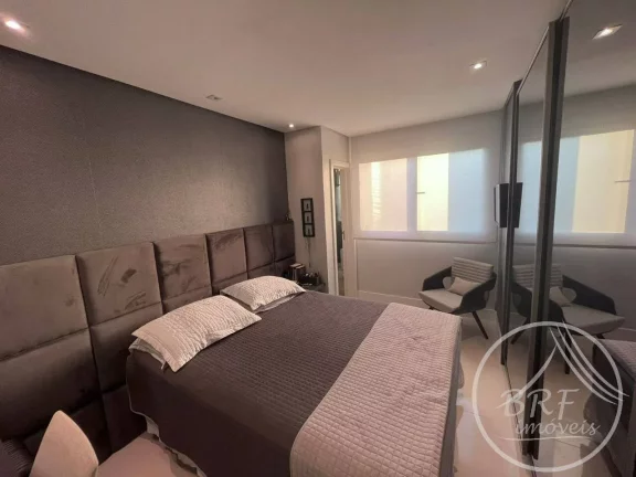Imagem Alto Padrão - Apartamento 3 suítes 3 vagas de garagem Jurerê Internacional