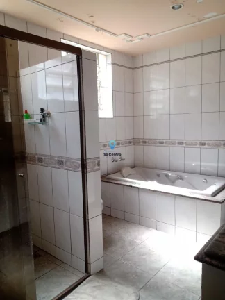 Imagem Excelente casa à venda em Contagem, localizada no bairro Parque Turistas. Possui 180m² de área to...