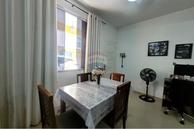 Imagem Casa á venda com 2 quartos com 93m² em Bento Ribeiro - Rio de Janeiro