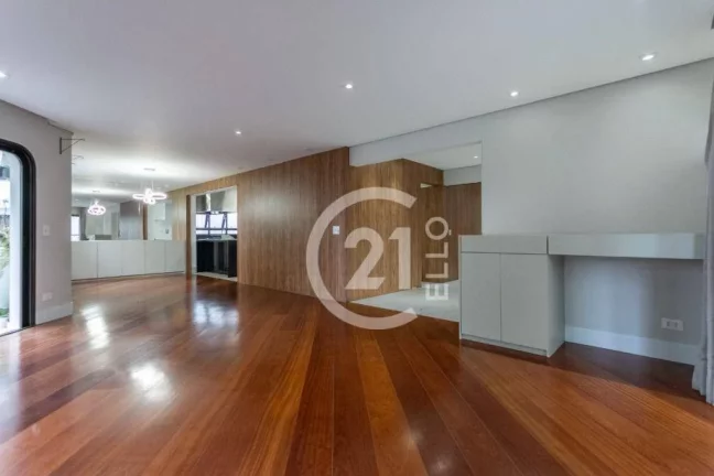 Imagem Apartamento com 3 suítes totalmente reformado na melhor rua do Campo Belo