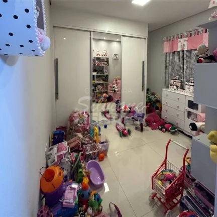 Imagem Casa com piscina aquecida no condomínio Santinon