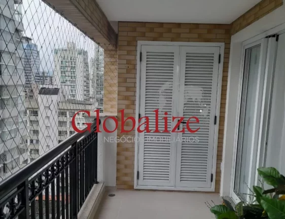 Imagem APARTAMENTO DE ALTO PADRÃO COM 3 DORMITÓRIOS 1 SUÍTE 4 BANHEIROS E 2 VAGAS DEMARCADAS NO BAIRRO DO GONZAGA EM SANTOS (SP) POR R$.1.450.000,00.
