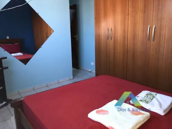 Imagem Santo André Sobrado 210M², 3 dormitórios 1 suíte, espaço gourmet, 8 vagas com ótima localização e valor !!!
