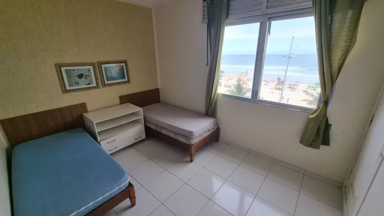 Imagem ÓTIMO APTO FRENTE TOTAL AO MAR NA PRAIA DE PITANGUEIRAS, 3 SUÍTES, 1 VAGA DE GARAGEM.