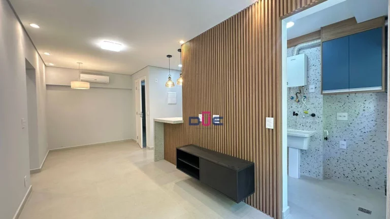 Imagem Apartamento novinho lindamente decorado, no Marapé em Santos. 2 quartos sendo 1 asuite, varanda, lazer completo. 30 itens de lazer