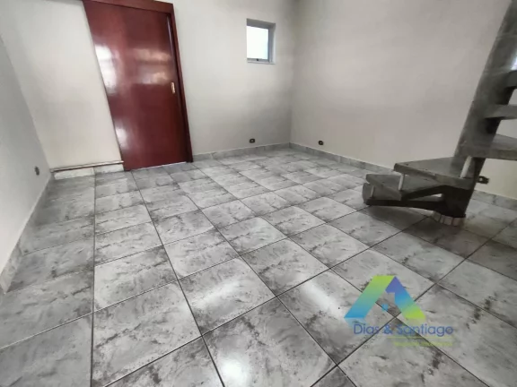 Imagem Sobrado com 3 dormitórios e 2 vagas à três quadras do Metrô Sacomã!!