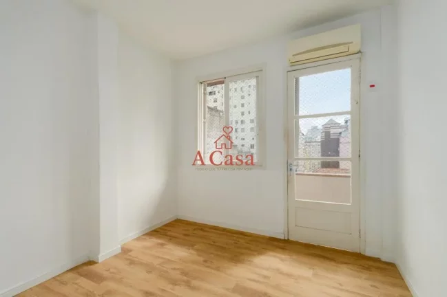 Imagem Apartamento com 2 Dormitorio(s) localizado(a) no bairro Centro Histórico em Porto Alegre / Rio Grande do Sul Ref.:251