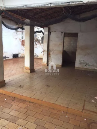 Imagem Casa com 3 dormitórios à venda, 180 m² - Setor Central - Itumbiara/GO