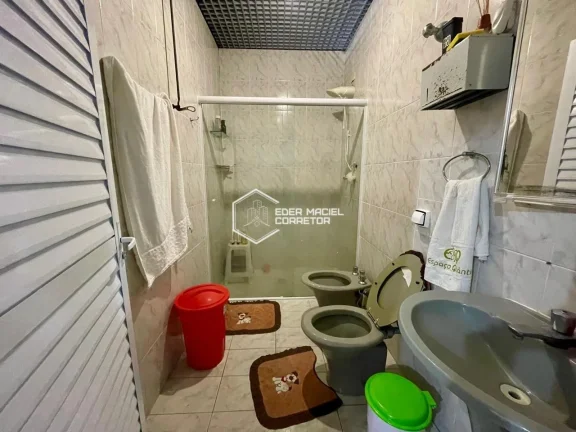 Imagem Terreno de 250 m² e 188,08m² de área construída, com excelente aproveitamento de espaço!

Casa ...