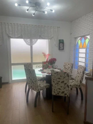 Imagem CASA A UMA QUADRA DA DOM JOAQUIM, pronta para moradia, toda reformada, é só se mudar