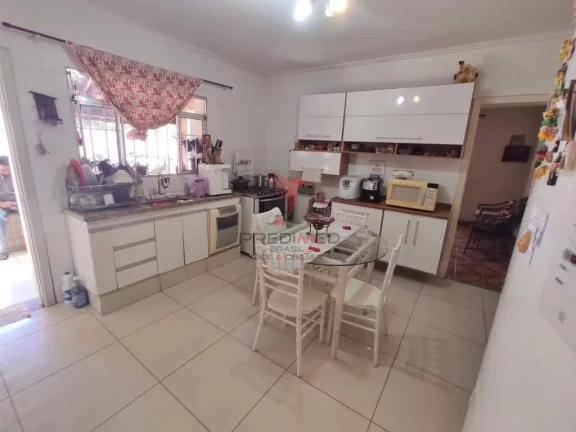 Imagem Vendo Casa com Edícula e 4 Vagas de Garagem,no Bairro Perdizes Piracicaba