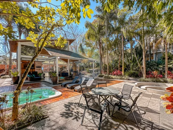 Imagem Casa em Condomínio a Venda no bairro Granja Viana - Carapicuíba, SP
