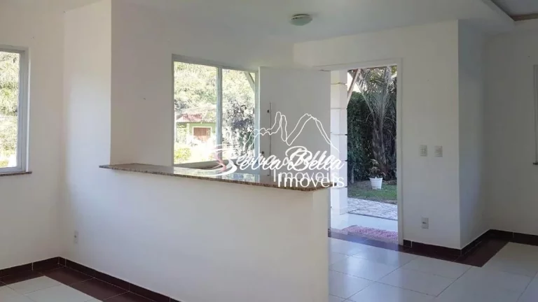 Imagem Casa com 4 dormitórios à venda, 200 m² por R$ 790.000,00 - Albuquerque - Teresópolis/RJ
