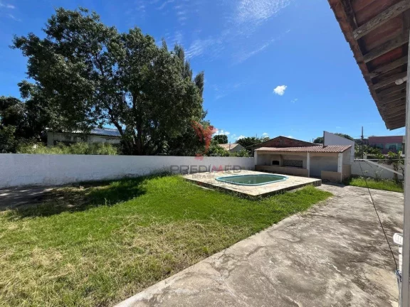 Imagem Casa em Iguaba Grande com 3 Quartos com Piscina por apenas R$ 380.000