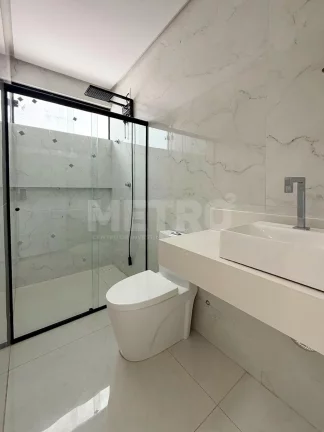 Imagem Casa para locação no Alphaville com 3 suítes, gourmet, piscina, Petrolina