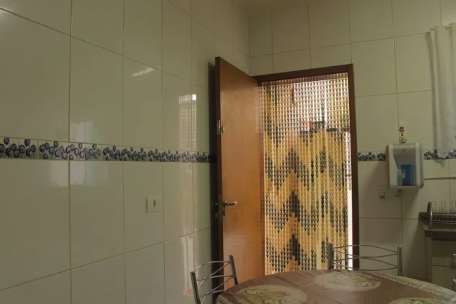 Imagem SOBRADO PADRÃO COM 3 DORMITÓRIOS NA VILA CLARICE EM SANTO ANDRE
