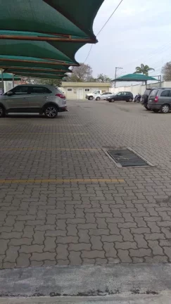 Imagem 2 dormitÃ³rios, banheiro social, sala, cozinha e lavanderia. 01 vaga de garagem, portaria 24horas, Ã...