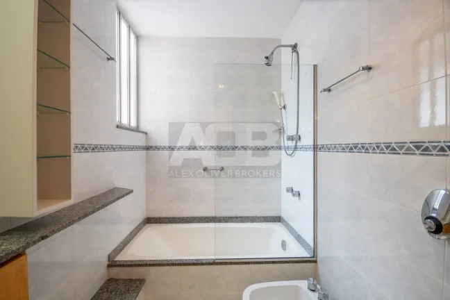 Imagem Apartamento à venda em Copacabana, 3Qtos, 143m2, 1vaga, na Barão de Ipanema