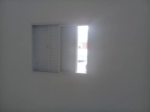 Imagem Sobrado em Condomínio para Locação em Praia Grande-SP, no Balneário Esmeralda: 2 quartos, 1 banheiro, 1 vaga, 60m².