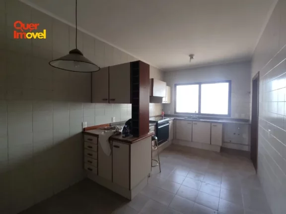Imagem Imperdível oportunidade: Apartamento à venda com 4 quartos, 1 suíte e 215m² no Centro de Ribeirão Preto-SP!