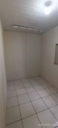 Imagem VENDE-SE ÓTIMA CASA 04 DORMITORIOS ARAÇATUBA SP PROXIMO A RODOVIARIA.