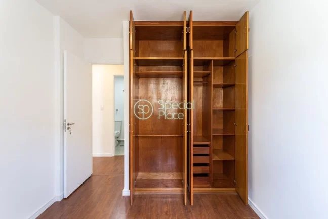 Imagem Apartamento com 92m² no Campo Belo. Andar baixo. Living com varanda, sala de jantar, 03 dormitório...