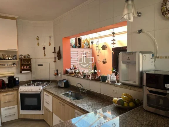 Imagem Casa com 3 dormitórios à venda, 294 m² por R$ 1.500.000 - Vila Esperia