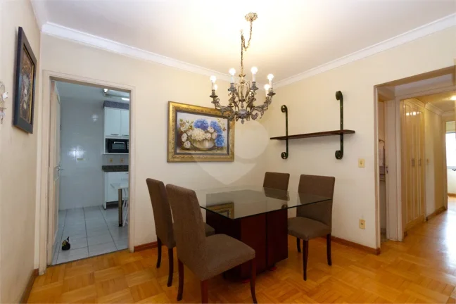Imagem Apartamento à venda com 3 quartos, sendo 2 suítes, no condomínio Villaggio de Bologna, São Paulo - SP