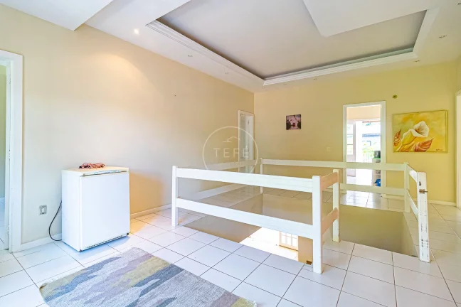 Imagem CASA com 5 DORMITÓRIOS à VENDA - 600m² de terreno - Condomínio MARAMAR