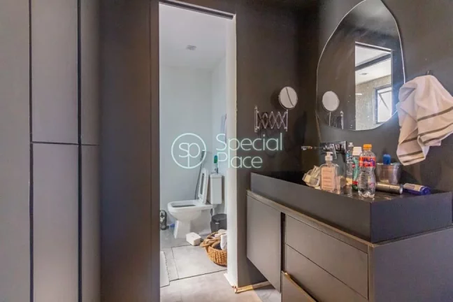 Imagem Apartamento moderno, compacto, com um dormitório ( suíte ), sala de televisão e jantar, cozinha m...