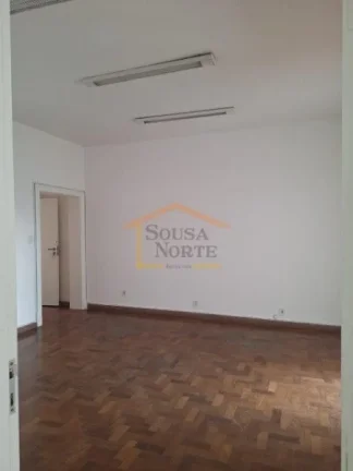 Imagem Conjunto comercial com 98 m², distribuído em ambientes amplos, bem iluminados e funcionais. Conta ...