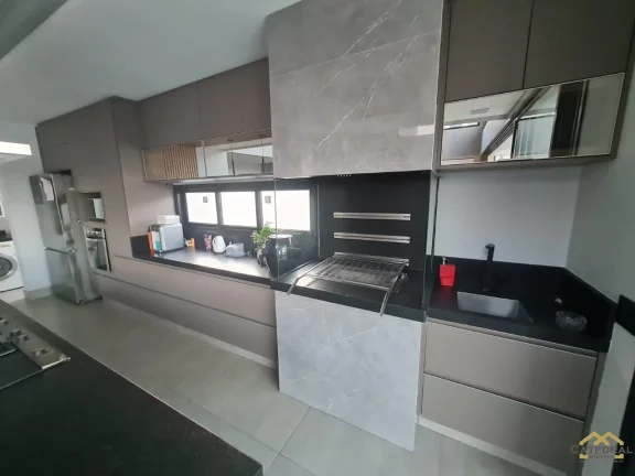 Imagem Casa Alto Padrão com 3 suítes e Piscina - Condomínio Brisas Jundiaí
