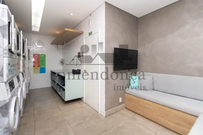 Imagem Apartamento de 41m², semi-mobiliado, com varanda e vaga de garagem na Vila Madalena