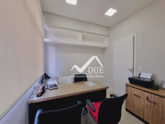 Imagem Sala comercial muito bem localizada à venda por R$ 345.000