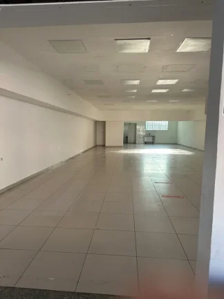 Imagem Excelente Salão para locação no Bairro Santa Terezinha em Santo André