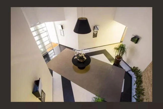 Imagem Apartamento à venda na Vila Nova Conceição em SP: 2 quartos, 1 suíte, 1 sala, 2 vagas de garagem!