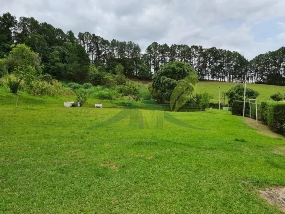 Imagem Lindo Sítio à Venda em Piracaia – 48.400 m² de Tradição e Beleza Natural