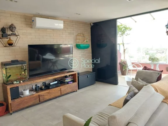 Imagem Excelente cobertura reformada no Panamby. Possui uma vista privilegiada, com privacidade, em condomÃ...