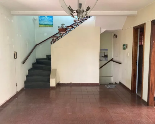 Imagem Sobrado isolado 4 Dorm. (2 suítes) 6 Vagas + Edícula