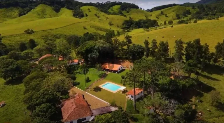 Fazenda de 1067 alqueires à venda em Santa Branca com 180 nascentes