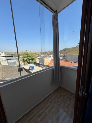 Imagem Sobrado - Santa Edwigen - SJCampos - 3 Dormitórios (3 suítes) - 175m²