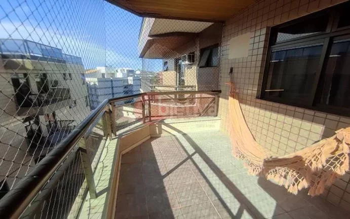 Imagem Cobertura a venda com 4 quartos (2 suítes) no bairro Algodoal - Cabo Frio