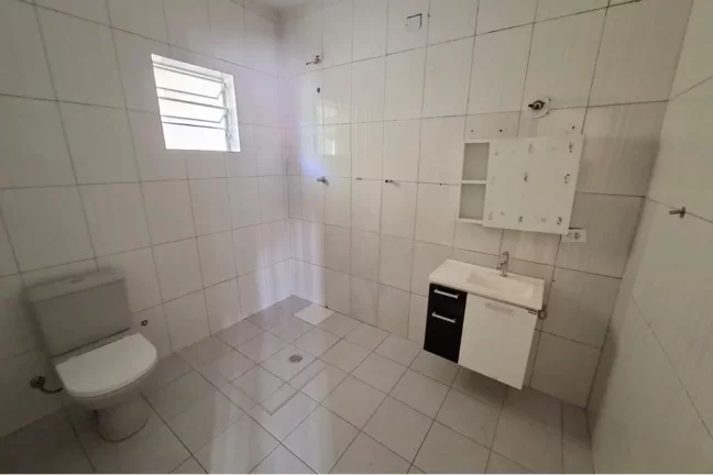 Imagem Casa para locação com 2 dormitórios, 2 banheiros e quintal por R$1.500,00 - Vila Guedes - SP