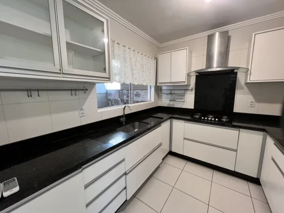 Imagem Casa / Sobrado para Venda em Florianópolis / SC no bairro São João do Rio Vermelho