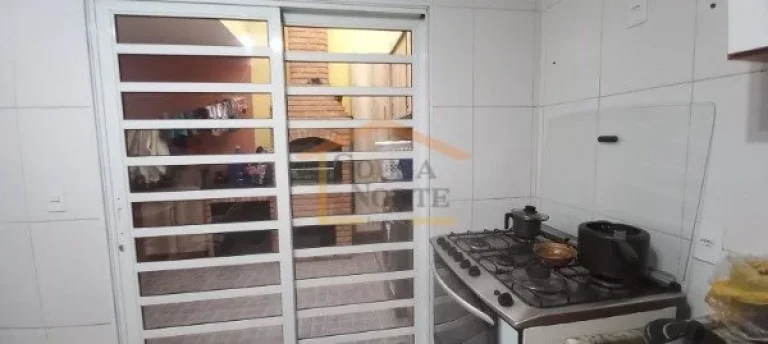 Imagem Casa em condomínio fechado, 3 dormitórios, sendo 3 suítes amplas, mobiliado, área de churrasco/s...