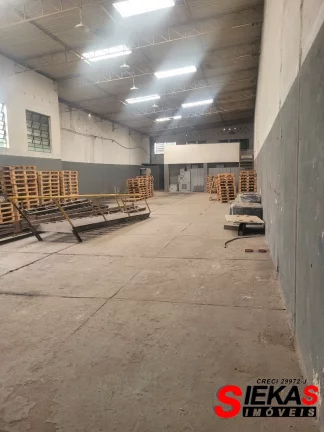 Imagem Galpão Comercial de Alto Padrão no Jardim Colorado: 5 Salas, 7 Banheiros e 560m² de Área em São Paulo-SP!