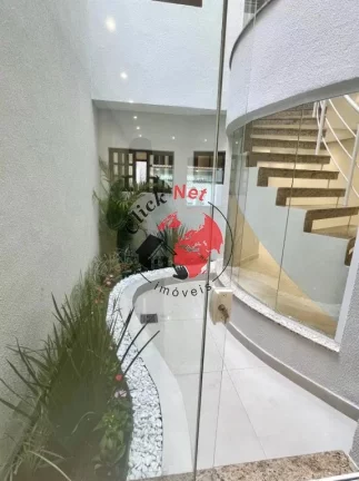 Imagem Lindo sobrado à venda localizado no Parque das Nações, Santo André com 3 suítes, 4 vagas, 210 m².